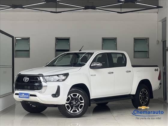 TOYOTA HILUX 2.8 D-4D TURBO DIESEL CD SRV 4X4 AUTOMÁTICO